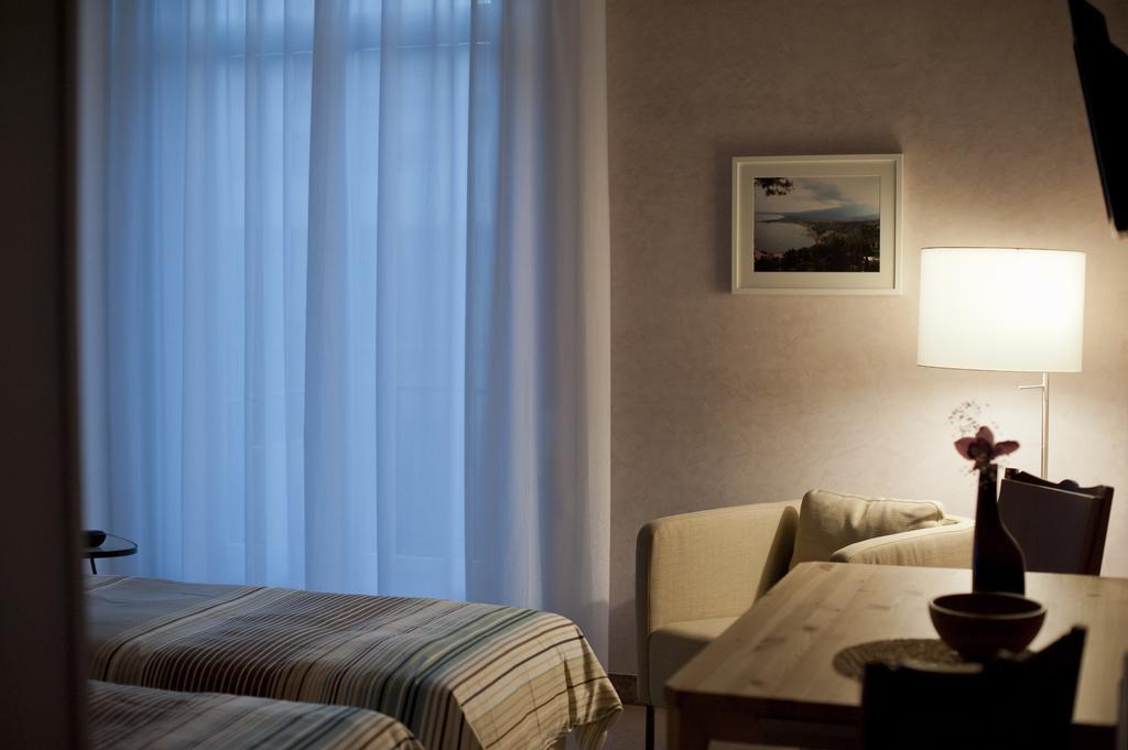 Bed and Breakfast Garibaldi R&B Мессина Номер фото